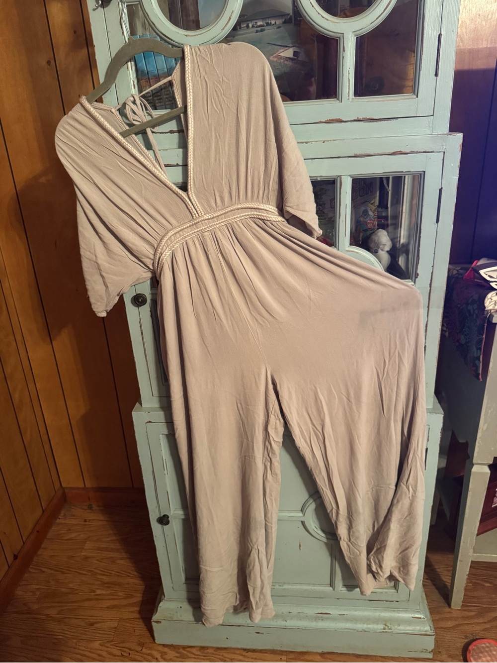Women’s Taupe V-Neck Jumpsuit with Braided Waist Trim Size Medium B17